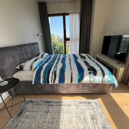 We Invite To A With A View That Your Heart Falls In With Apartmán Riga